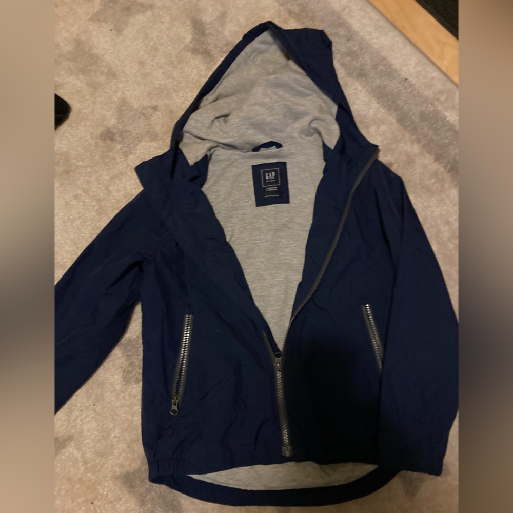 Gap windbreaker size small kids in excellent condition